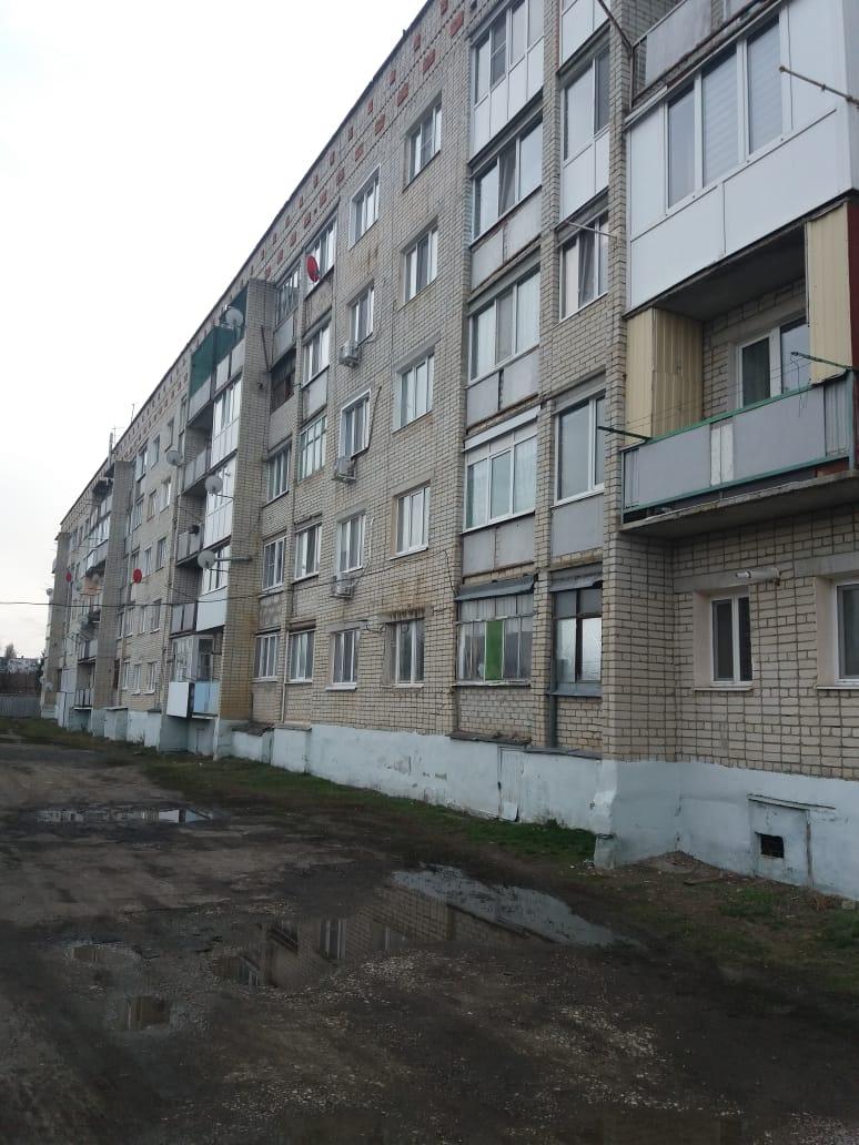 Продажа 4-комнатной квартиры, Петровск, Володарского улица,  д.108