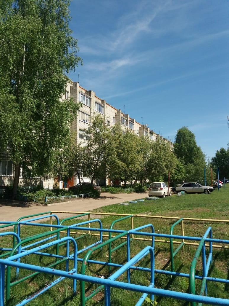 Продажа 2-комнатной квартиры, Петровск, Гоголя улица,  д.36