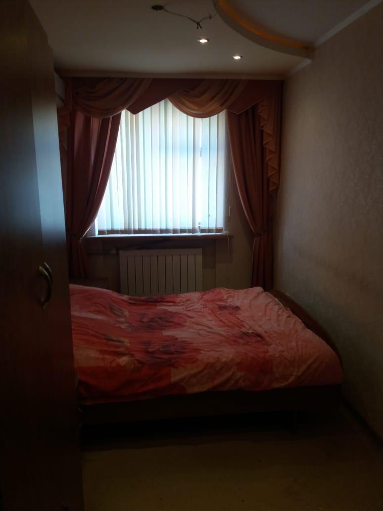 Продажа 3-комнатной квартиры, Петровск,  1